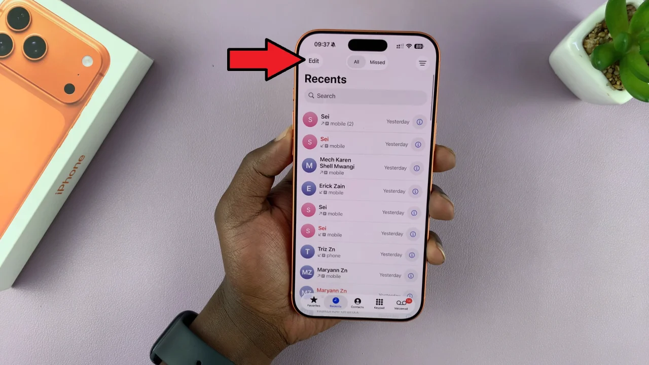 Recent Call Logs List On iPhone 17 & 17 Pro