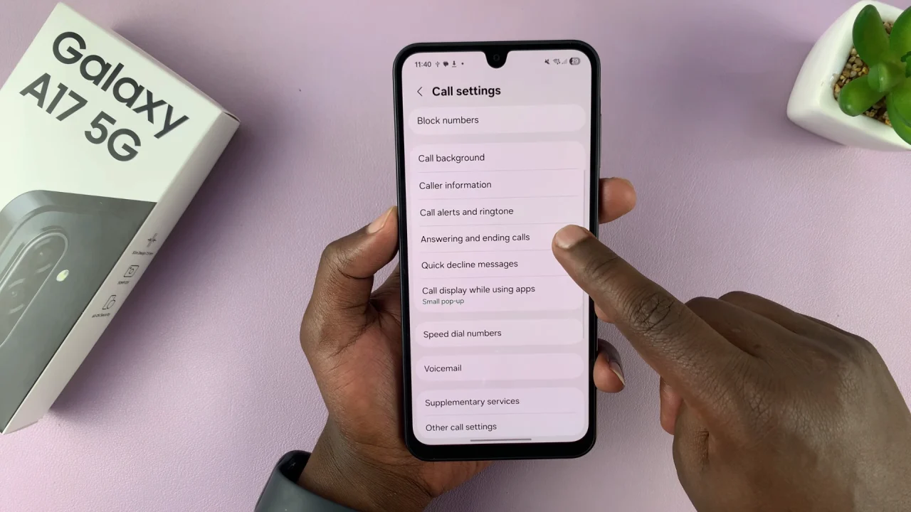 How To Answer & End Incoming Calls Using Physical Buttons On Galaxy A17 5G