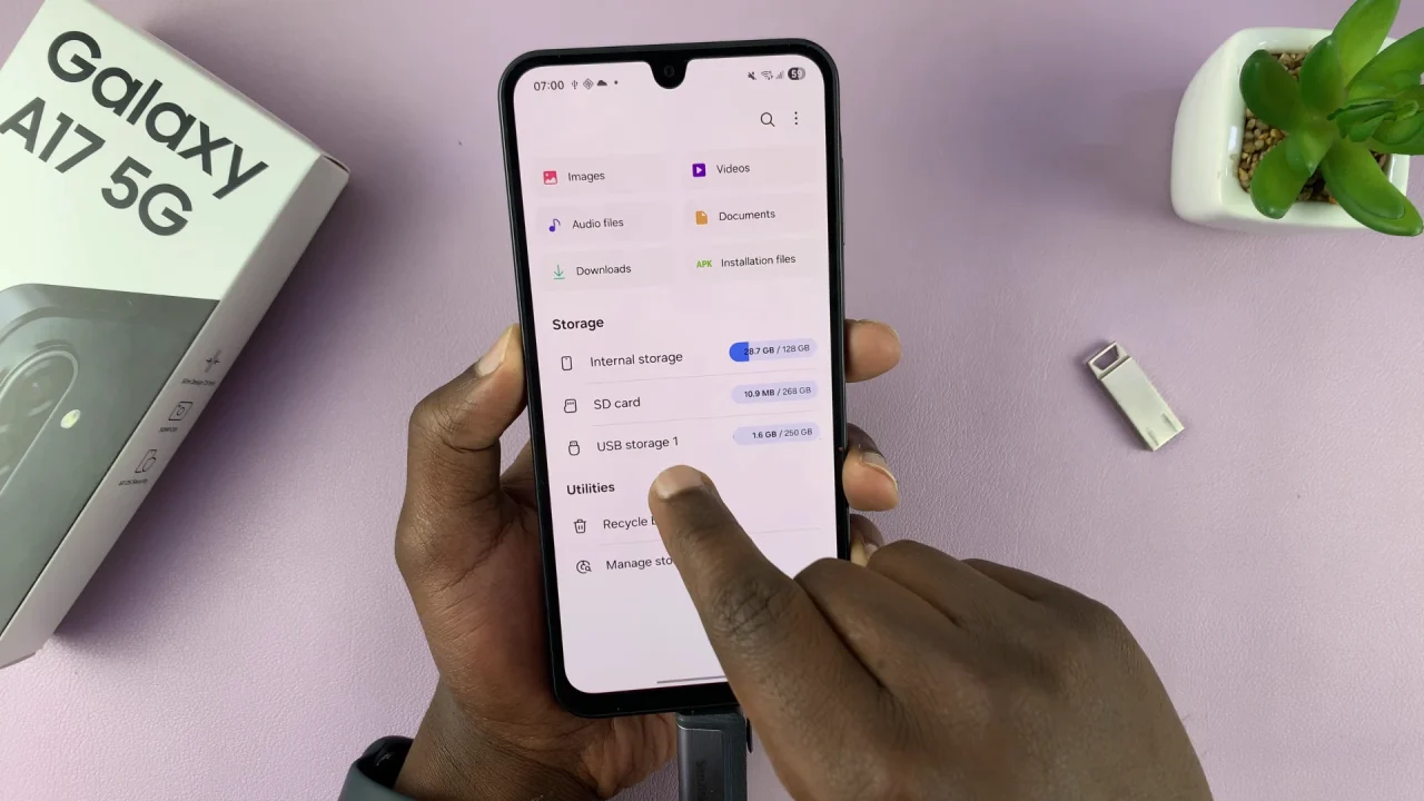 Connect USB Flash Drive To Samsung Galaxy A17 5G
