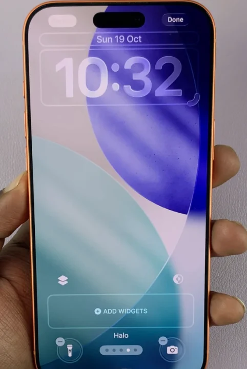 How To Restore Missing Lock Screen Shortcuts On iPhone 17 & 17 Pro