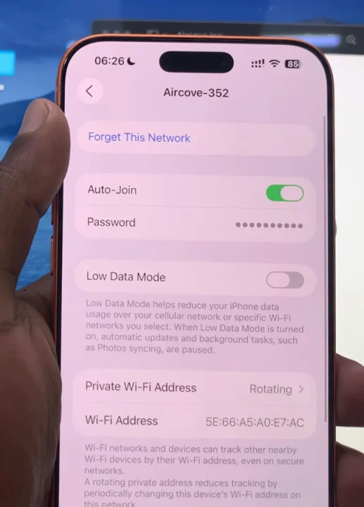 How To See Wi-Fi Password In Plain Text On iPhone 17 & 17 Pro