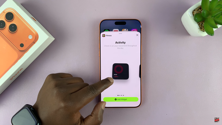 How To Add Steps Counter To Home Screen Of iPhone 17 / 17 Pro