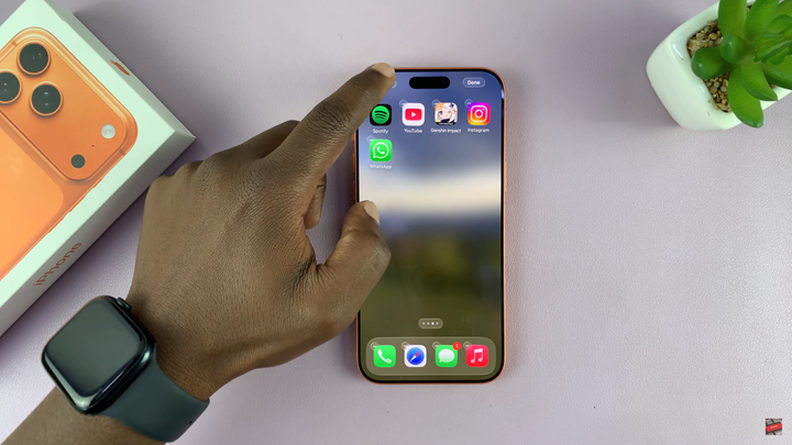 How To Add Steps Counter To Home Screen Of iPhone 17 / 17 Pro