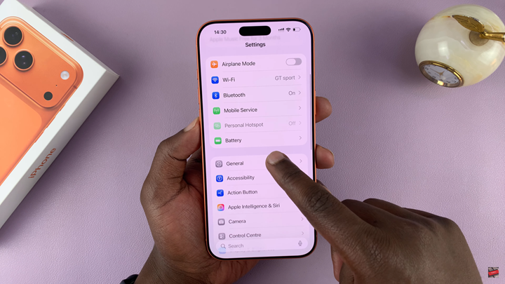How To Change System Clock Between 24Hr / 12Hr Format On iPhone 17 / 17 Pro