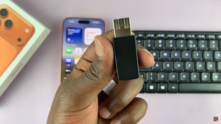 How To Connect Wireless Keyboard To iPhone 17 / 17 Pro