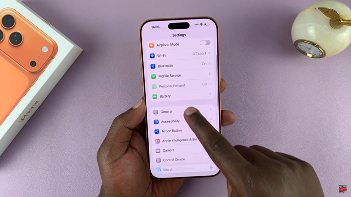 How To Enable / Disable Background App Refresh On iPhone 17 / 17 Pro
