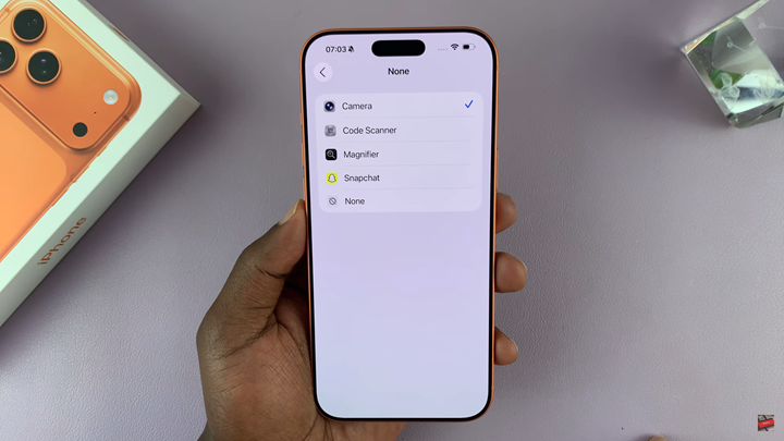 How To FIX Camera Control Button NOT Working On iPhone 17 / 17 Pro