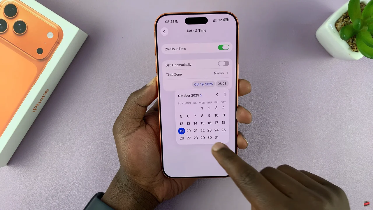 How To Manually Set Date & Time On iPhone 17