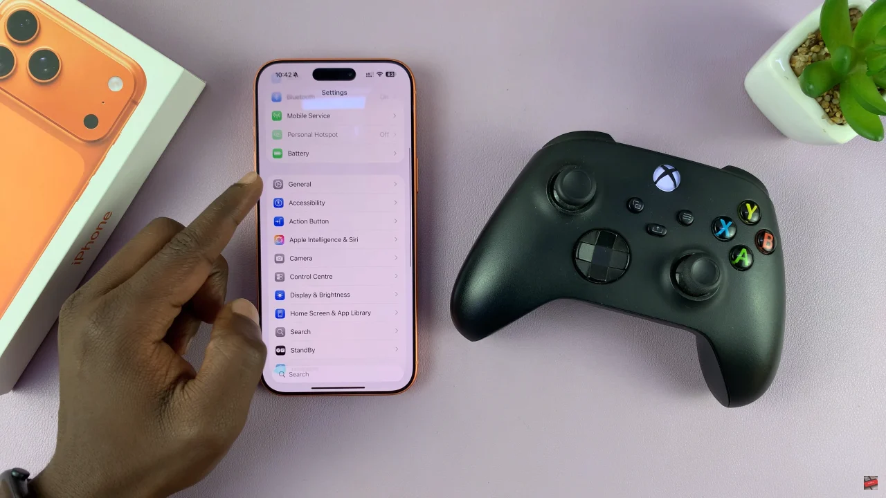 How To Screen Record Gameplay On iPhone 17 Using Controller