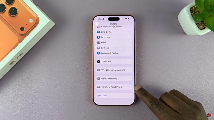 How To Reset Home Screen Layout On iPhone 17 & 17 Pro