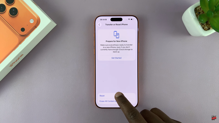 How To Reset Home Screen Layout On iPhone 17 & 17 Pro