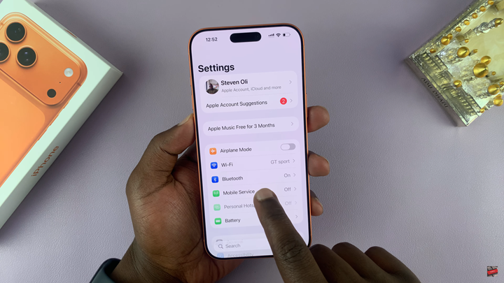 How To Stop Specific Apps From Using Mobile Data On iPhone 17 / 17 Pro