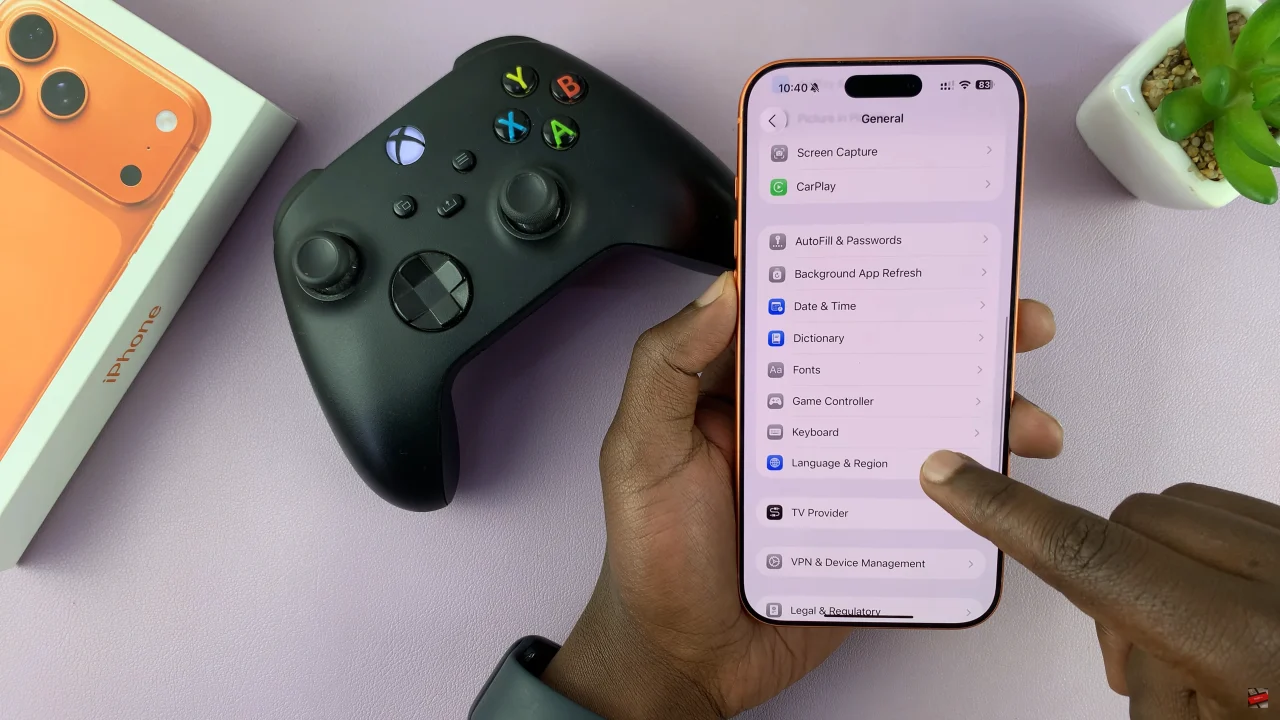 How To Take Gameplay Screenshots With Controller On iPhone 17