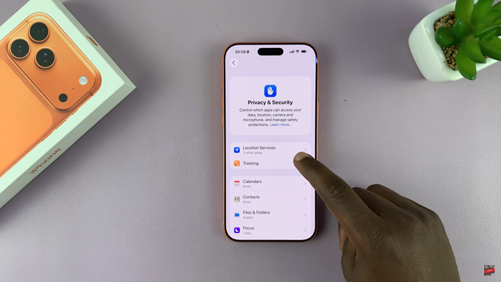 How To Turn Off Location On iPhone 17 / 17 Pro