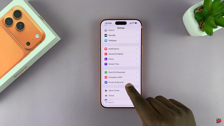 How To Turn Off Location On iPhone 17 / 17 Pro