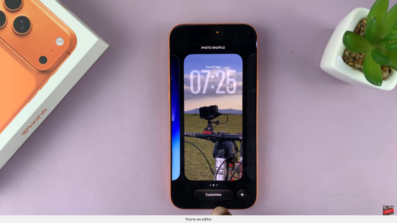 Enable 3D Lock Screen Wallpaper On iPhone 17 / 17 Pro