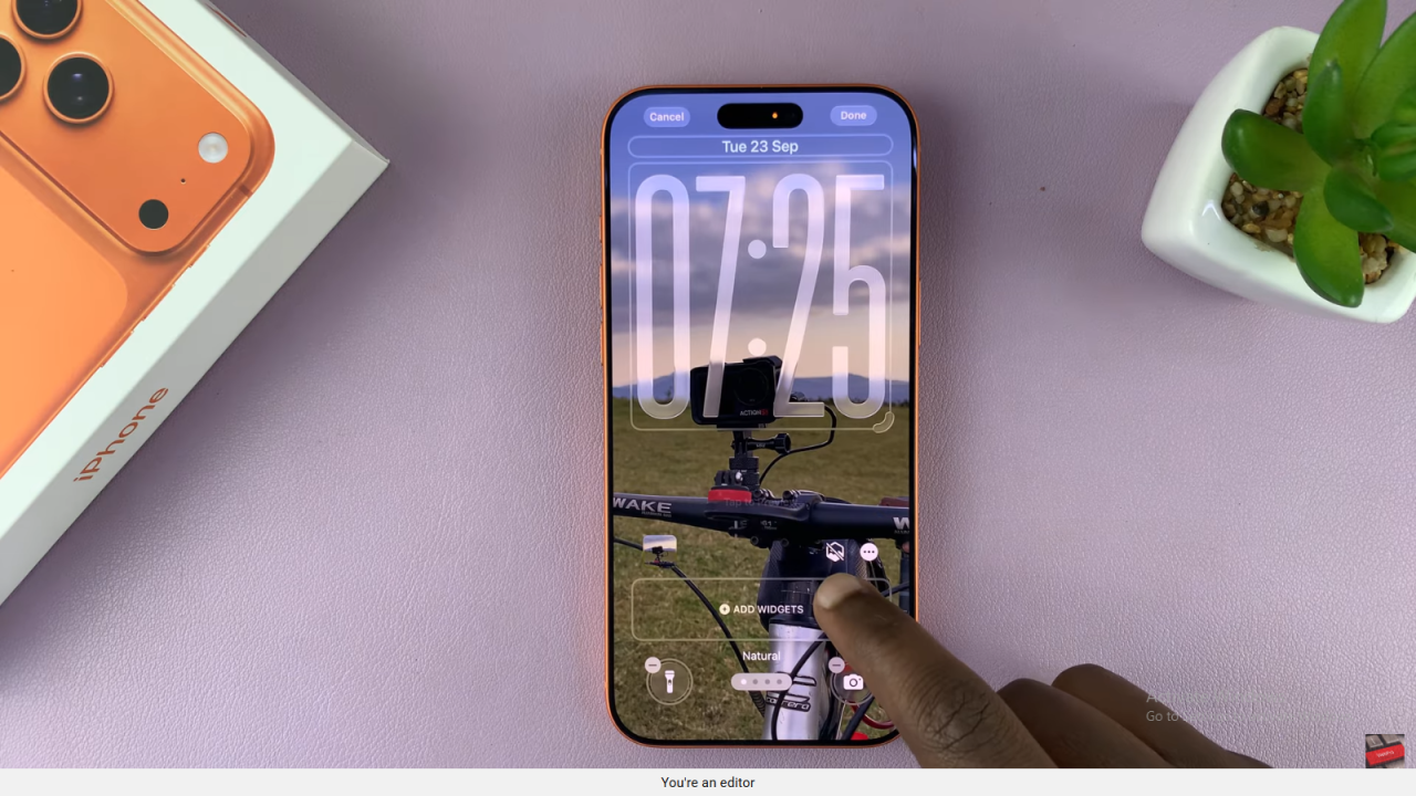 Enable 3D Lock Screen Wallpaper On iPhone 17 / 17 Pro