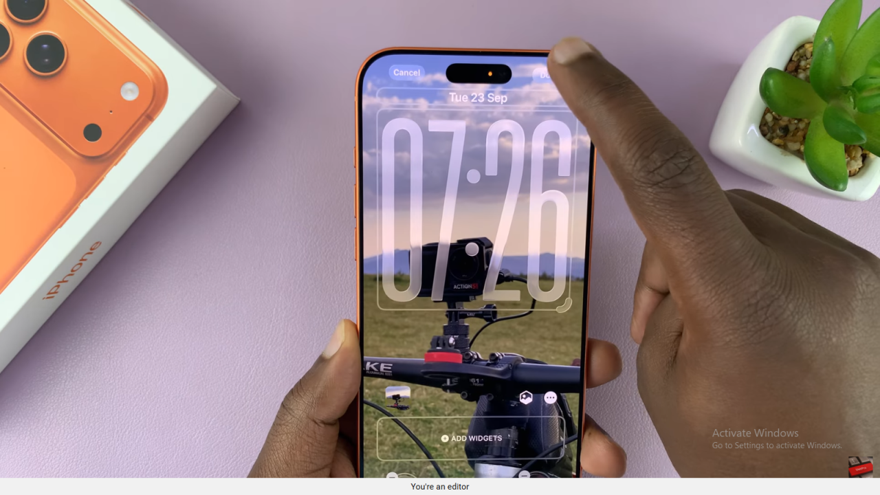 Enable 3D Lock Screen Wallpaper On iPhone 17 / 17 Pro