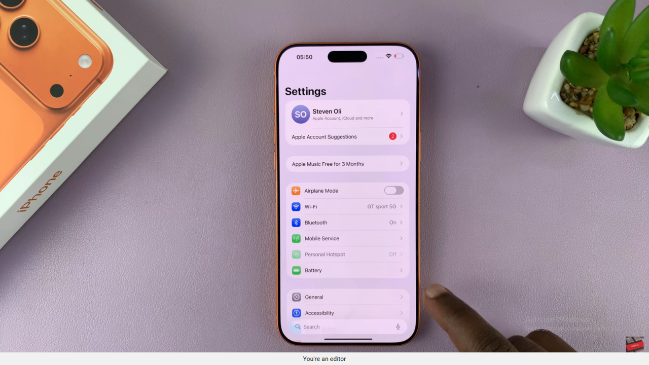 Reduce Transparency On iPhone 17 / 17 Pro