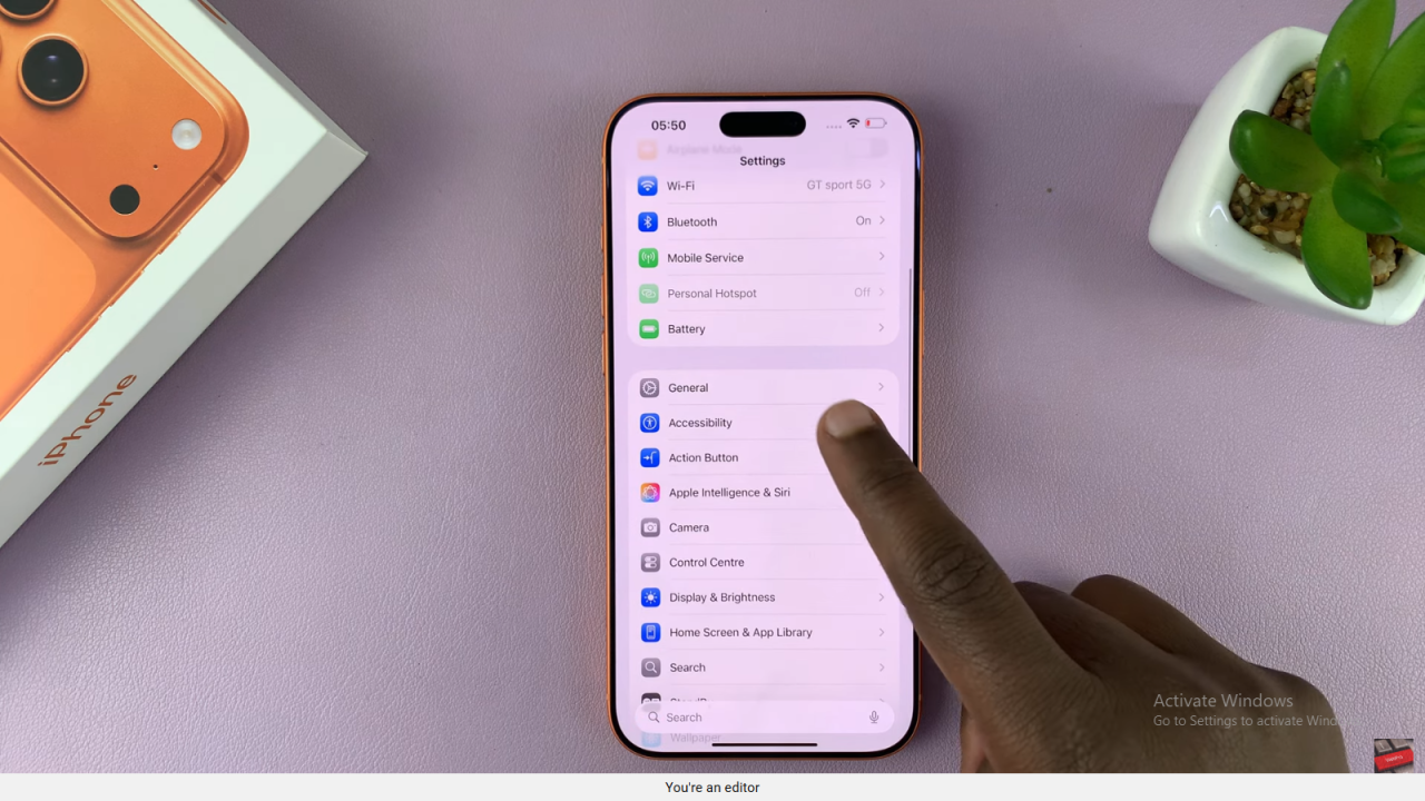Reduce Transparency On iPhone 17 / 17 Pro