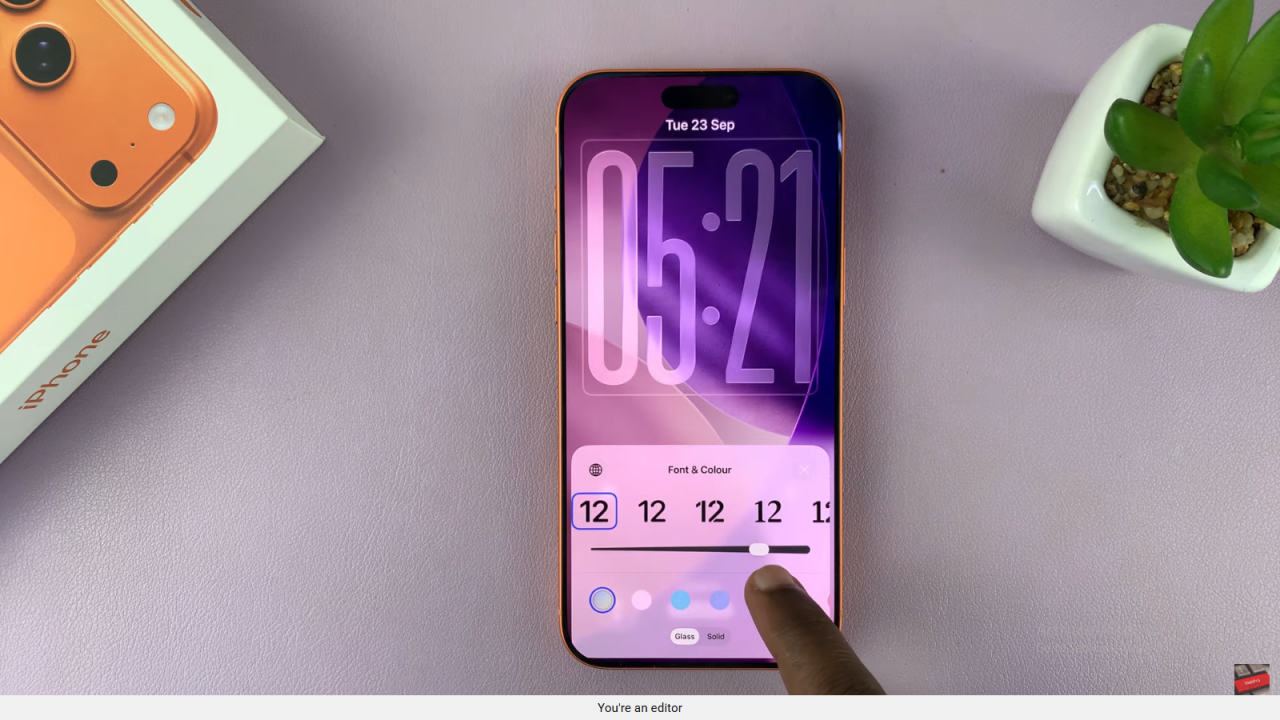 Adjust Lock Screen Clock Thickness On iPhone 17 / 17 Pro