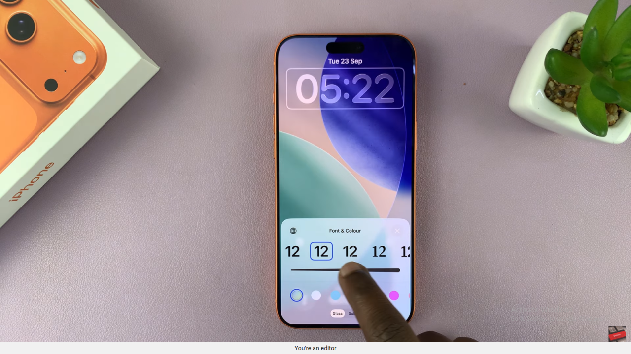 Adjust Lock Screen Clock Thickness On iPhone 17 / 17 Pro