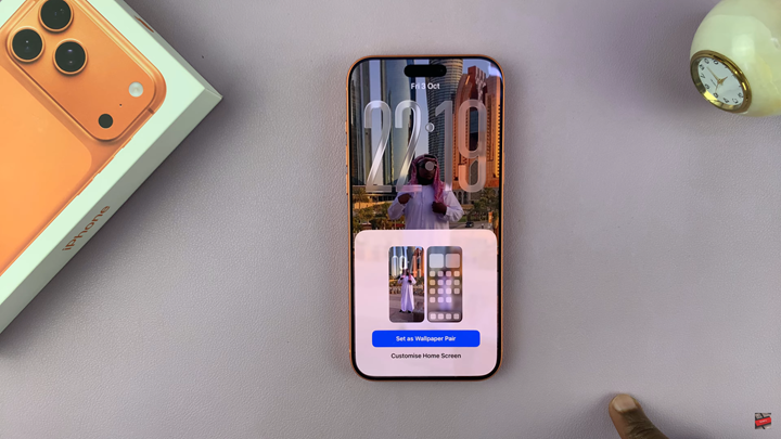 How To Use Live Photo As Animated Wallpaper On iPhone 17 / 17 Pro