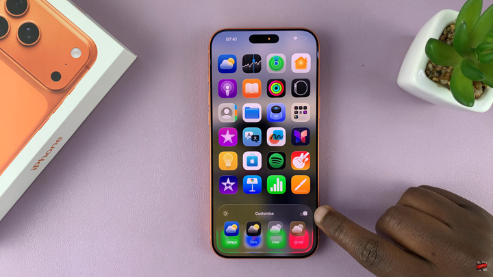 How To Enable App Icon Names On iPhone 17 & 17 Pro