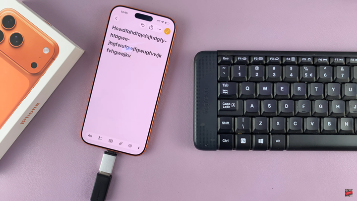 How To Connect Wireless Keyboard To iPhone 17 / 17 Pro