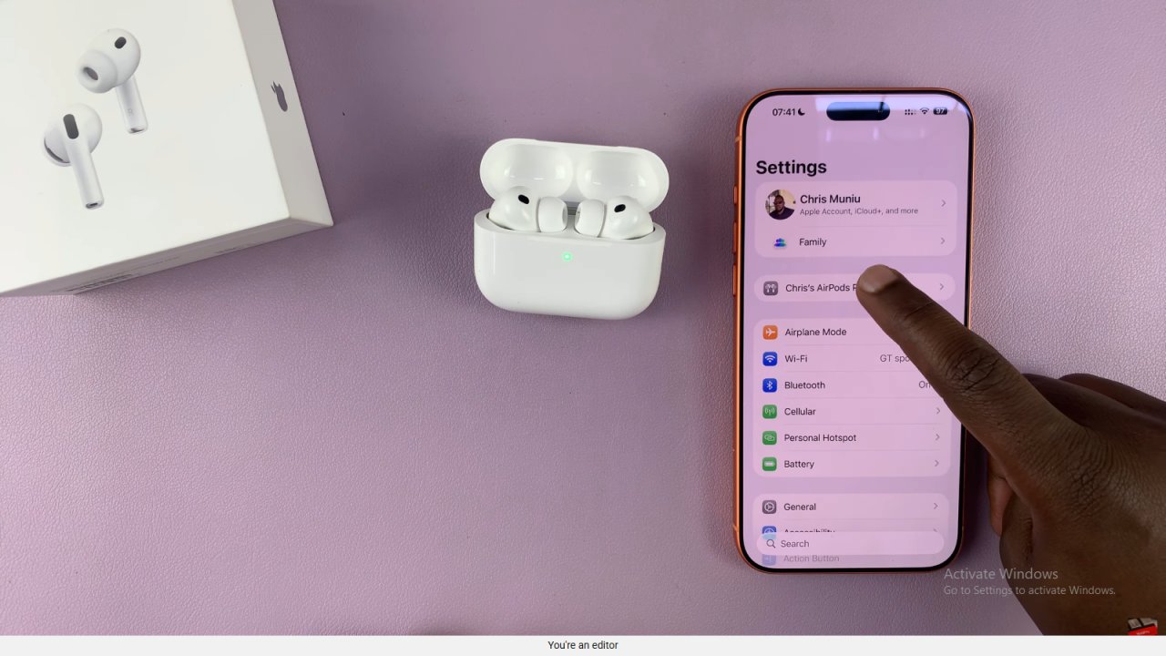 Turn Automatic Ear Detection ON / OFF On Airpods Pro 3
