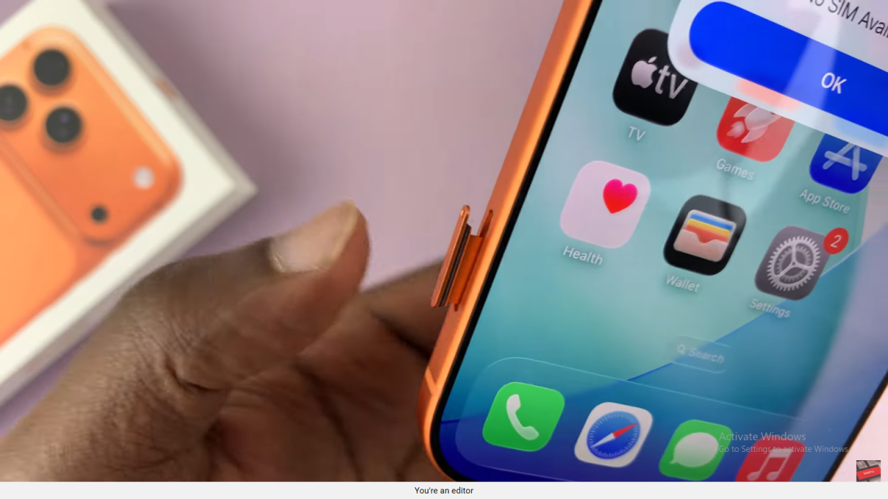 Remove SIM Card From iPhone 17 / 17 Pro