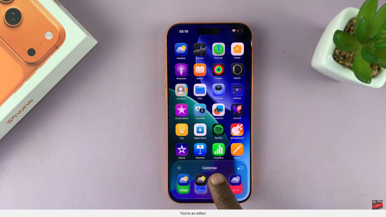 Make ALL Icons Transparent On iPhone 17 / 17 Pro