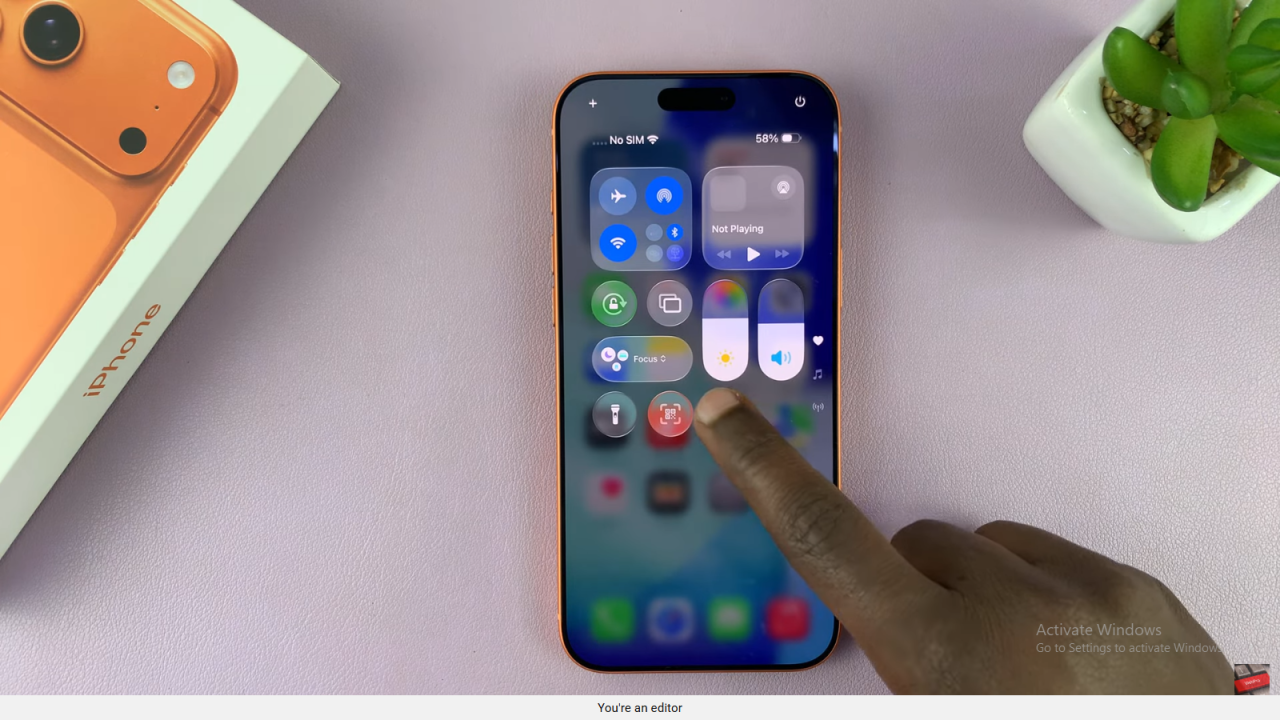 Record Screen On iPhone 17 / 17 Pro