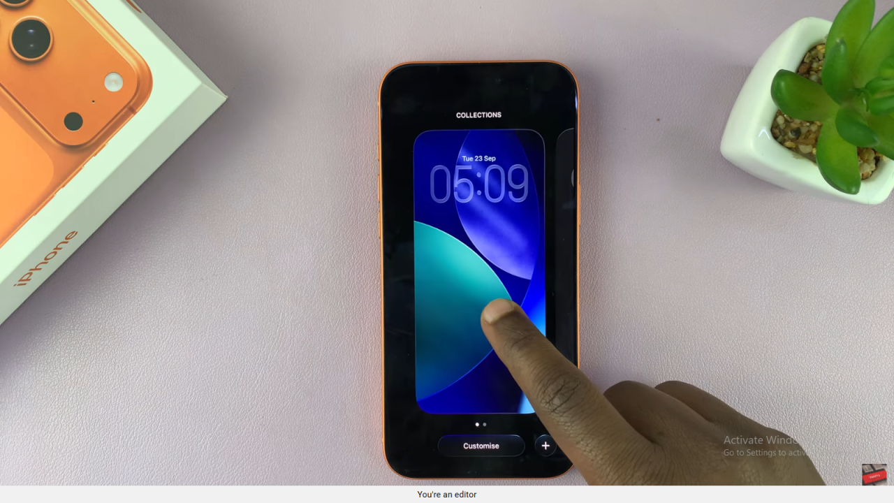 Adjust Lock Screen Clock Size On iPhone 17 / 17 Pro