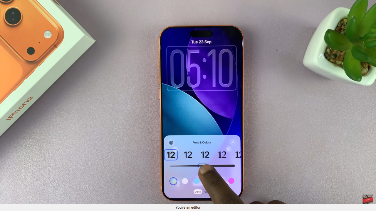 Adjust Lock Screen Clock Size On iPhone 17 / 17 Pro