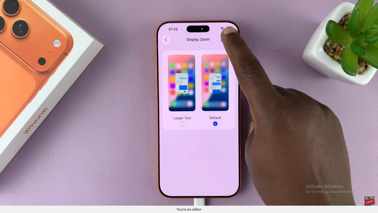 Adjust Icons Size On iPhone 17 / 17 Pro