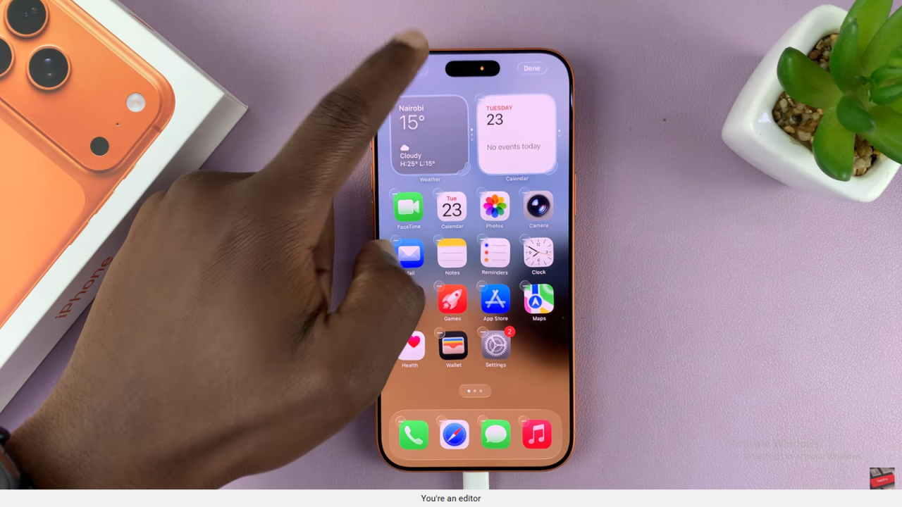 Adjust Icons Size On iPhone 17 / 17 Pro