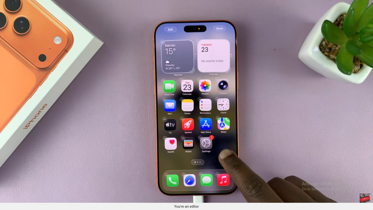 Enable Dark Mode Icons On iPhone 17 / 17 Pro