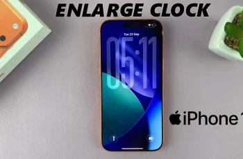 How To Stretch Lock Screen Clock On iPhone 17 / 17 Pro