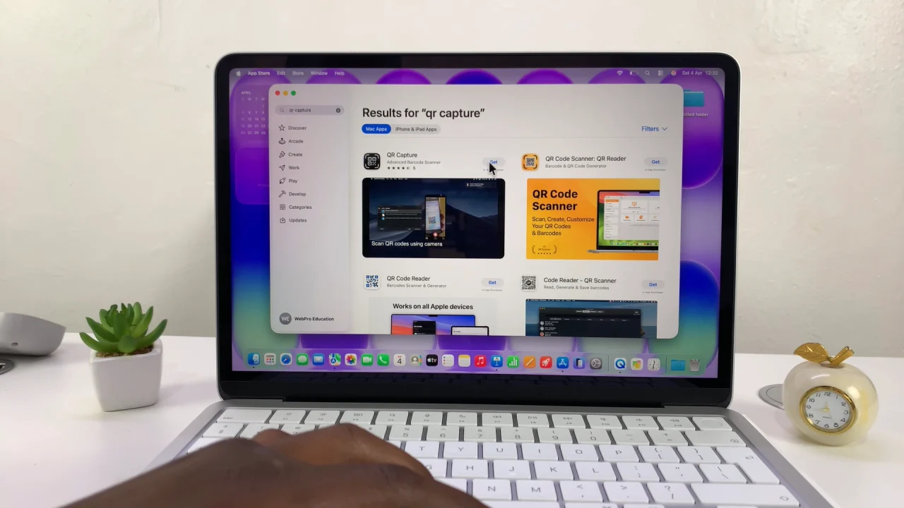 QR Codes Scanner On MacBook Neo