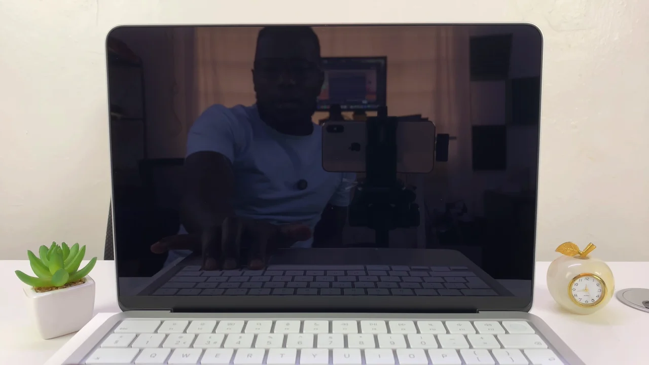 How To Force Restart MacBook Neo