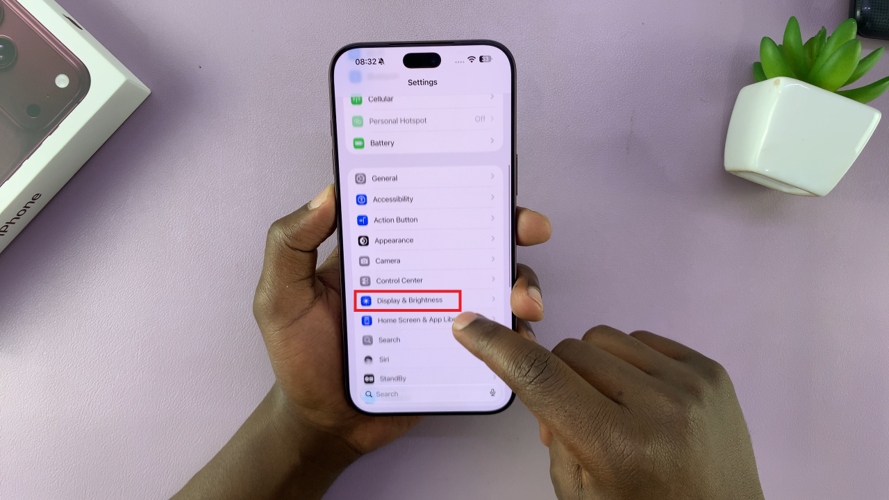 Change Screen Timeout Period On iPhone 18 Pro